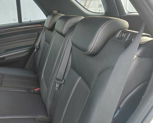 Белый Мерседес М-Класс, объемом двигателя 2.99 л и пробегом 221 тыс. км за 17800 $, фото 6 на Automoto.ua