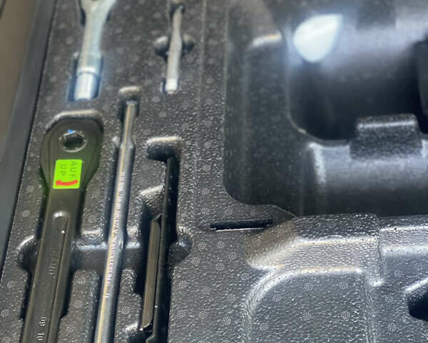 Білий Мерседес М-Клас, об'ємом двигуна 3 л та пробігом 144 тис. км за 14999 $, фото 32 на Automoto.ua