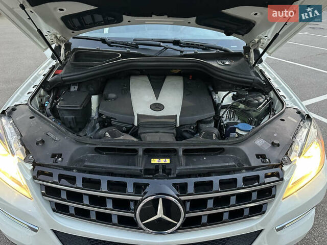 Білий Мерседес М-Клас, об'ємом двигуна 2.99 л та пробігом 257 тис. км за 21750 $, фото 28 на Automoto.ua