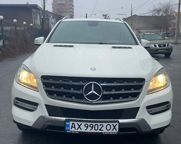 Білий Мерседес М-Клас, об'ємом двигуна 2.99 л та пробігом 165 тис. км за 20999 $, фото 25 на Automoto.ua