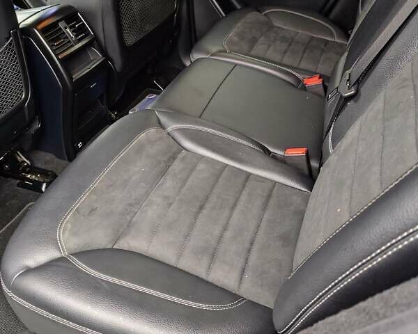 Мерседес М-Класс 2011 в Нежине на Automoto.ua Белый Мерседес М-Класс, объемом двигателя 2.1 л и пробегом 240 тыс. км за 20000 $, фото 8 на Automoto.ua