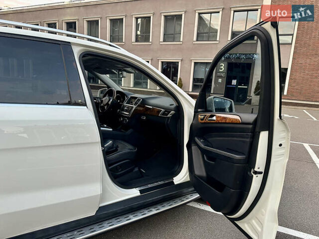 Білий Мерседес М-Клас, об'ємом двигуна 2.99 л та пробігом 257 тис. км за 21750 $, фото 14 на Automoto.ua