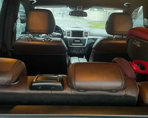 Білий Мерседес М-Клас, об'ємом двигуна 2.99 л та пробігом 165 тис. км за 20999 $, фото 52 на Automoto.ua