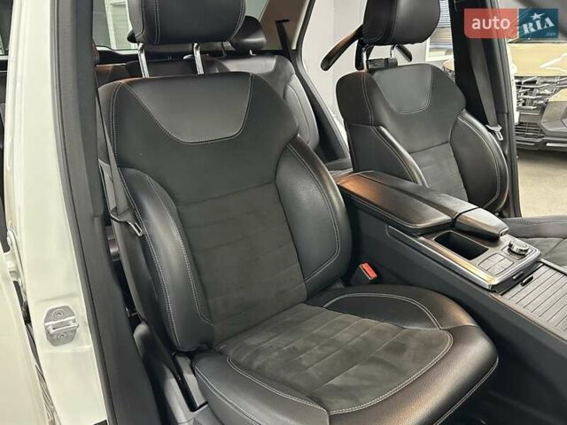 Білий Мерседес М-Клас, об'ємом двигуна 2.14 л та пробігом 183 тис. км за 22500 $, фото 25 на Automoto.ua