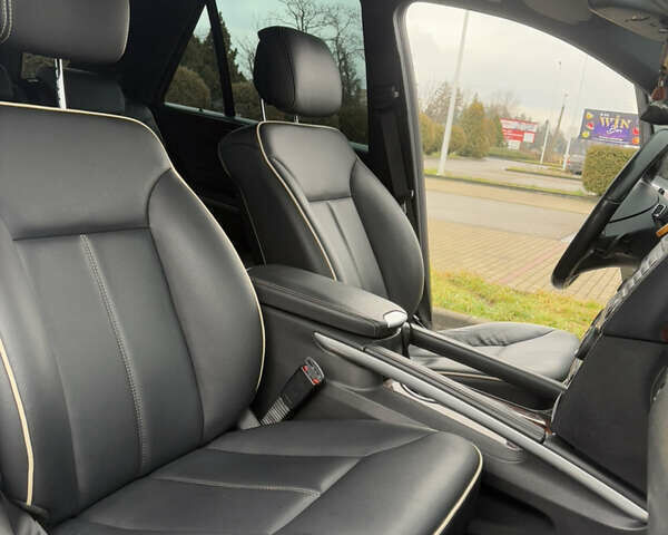 Белый Мерседес М-Класс, объемом двигателя 2.99 л и пробегом 215 тыс. км за 16300 $, фото 2 на Automoto.ua