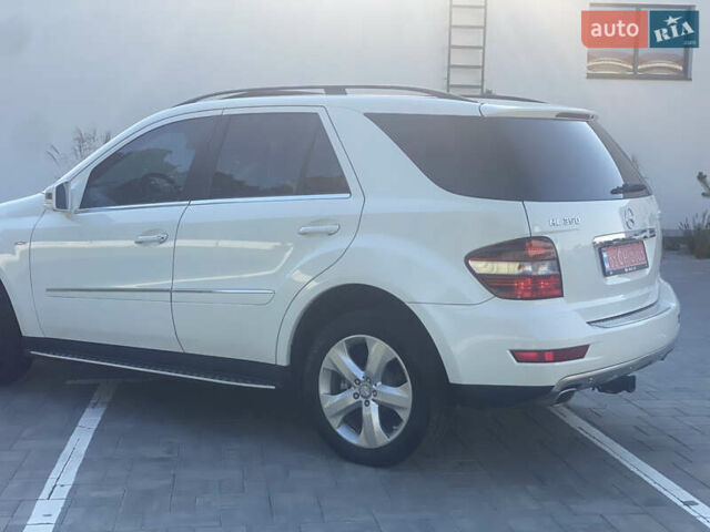 Білий Мерседес М-Клас, об'ємом двигуна 3 л та пробігом 144 тис. км за 14999 $, фото 7 на Automoto.ua