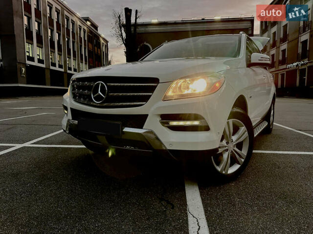 Білий Мерседес М-Клас, об'ємом двигуна 2.99 л та пробігом 257 тис. км за 21750 $, фото 8 на Automoto.ua