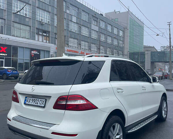 Білий Мерседес М-Клас, об'ємом двигуна 2.99 л та пробігом 165 тис. км за 20999 $, фото 1 на Automoto.ua