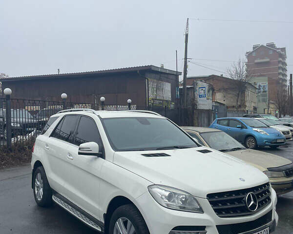 Білий Мерседес М-Клас, об'ємом двигуна 2.99 л та пробігом 165 тис. км за 20999 $, фото 62 на Automoto.ua