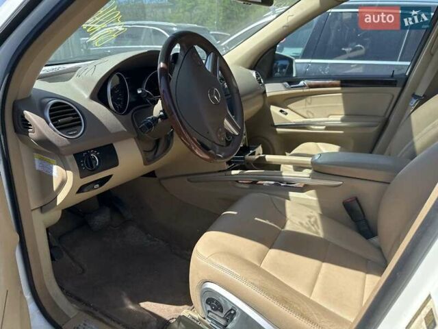 Білий Мерседес М-Клас, об'ємом двигуна 3 л та пробігом 270 тис. км за 12500 $, фото 17 на Automoto.ua