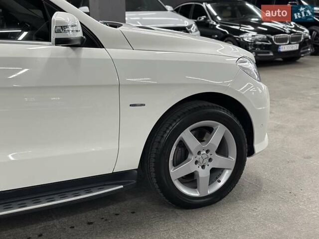 Білий Мерседес М-Клас, об'ємом двигуна 2.14 л та пробігом 183 тис. км за 22500 $, фото 9 на Automoto.ua