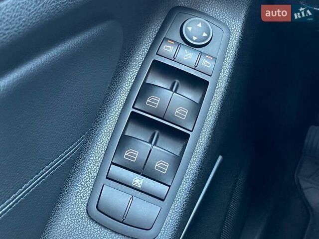 Белый Мерседес М-Класс, объемом двигателя 2.99 л и пробегом 312 тыс. км за 15990 $, фото 26 на Automoto.ua