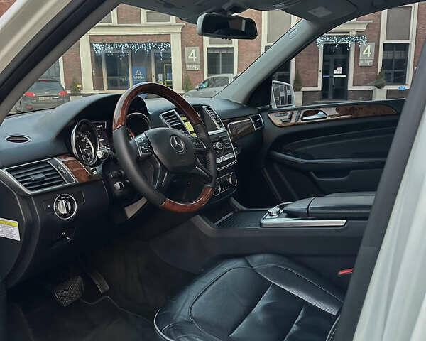 Білий Мерседес М-Клас, об'ємом двигуна 2.99 л та пробігом 257 тис. км за 21750 $, фото 15 на Automoto.ua