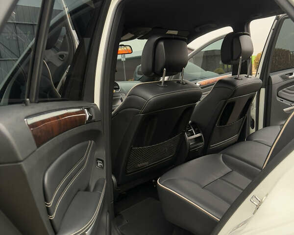 Белый Мерседес М-Класс, объемом двигателя 2.99 л и пробегом 215 тыс. км за 16300 $, фото 9 на Automoto.ua