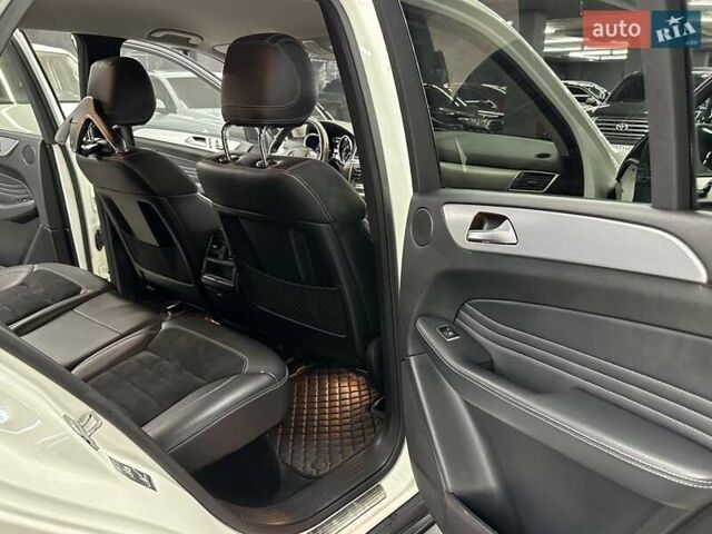 Білий Мерседес М-Клас, об'ємом двигуна 2.14 л та пробігом 183 тис. км за 22500 $, фото 22 на Automoto.ua