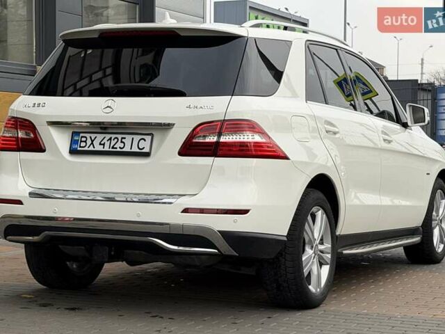 Белый Мерседес М-Класс, объемом двигателя 3.5 л и пробегом 196 тыс. км за 21500 $, фото 19 на Automoto.ua