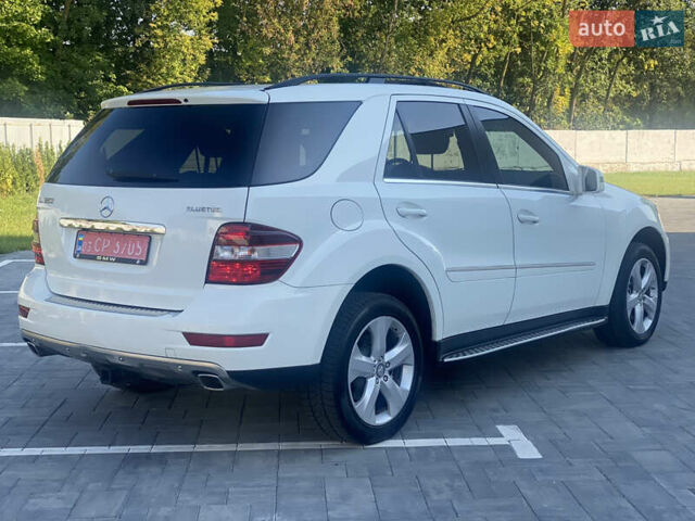 Білий Мерседес М-Клас, об'ємом двигуна 3 л та пробігом 144 тис. км за 14999 $, фото 4 на Automoto.ua