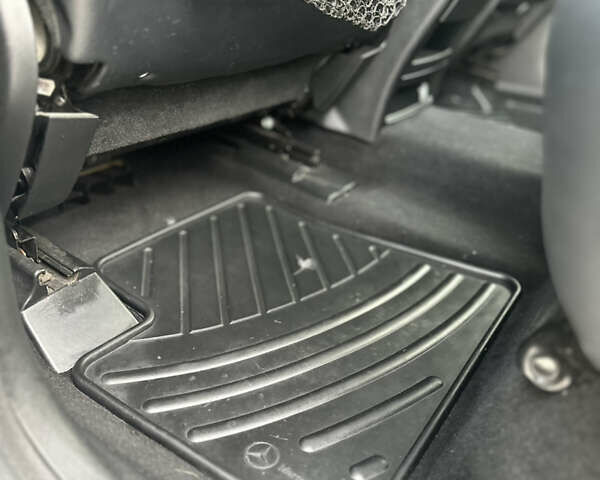 Білий Мерседес М-Клас, об'ємом двигуна 2.99 л та пробігом 185 тис. км за 18500 $, фото 7 на Automoto.ua