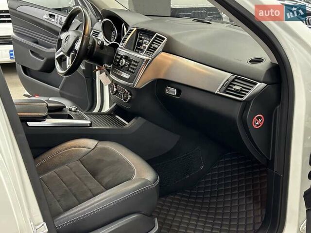 Білий Мерседес М-Клас, об'ємом двигуна 2.14 л та пробігом 183 тис. км за 22500 $, фото 15 на Automoto.ua