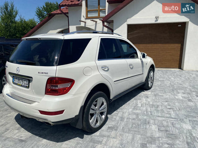 Белый Мерседес М-Класс, объемом двигателя 3 л и пробегом 211 тыс. км за 15600 $, фото 8 на Automoto.ua