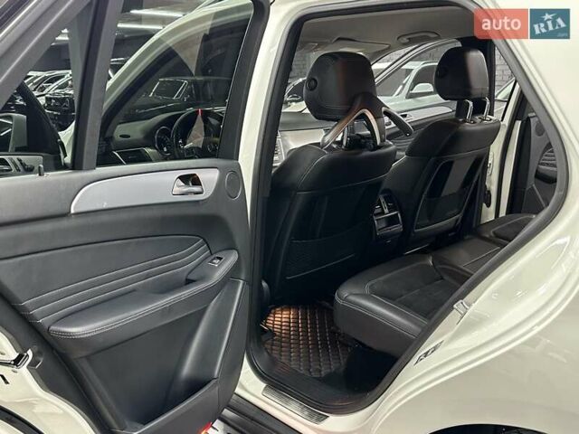 Білий Мерседес М-Клас, об'ємом двигуна 2.14 л та пробігом 183 тис. км за 22500 $, фото 20 на Automoto.ua