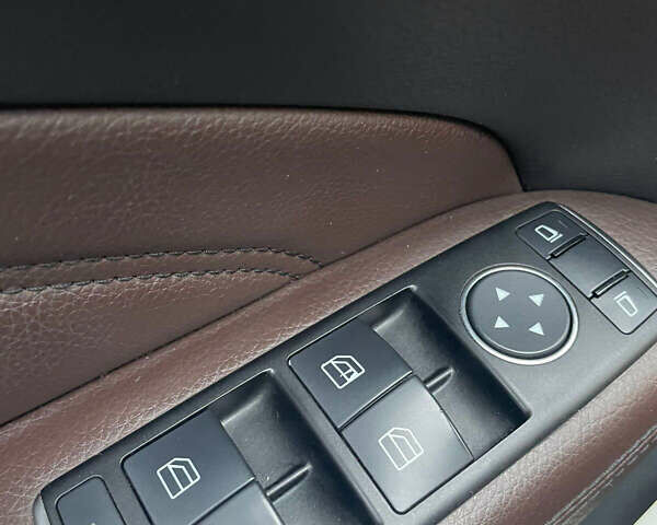 Білий Мерседес М-Клас, об'ємом двигуна 2.99 л та пробігом 165 тис. км за 20999 $, фото 31 на Automoto.ua