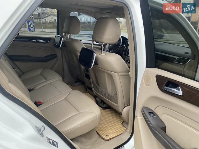 Білий Мерседес М-Клас, об'ємом двигуна 3.5 л та пробігом 195 тис. км за 17550 $, фото 17 на Automoto.ua