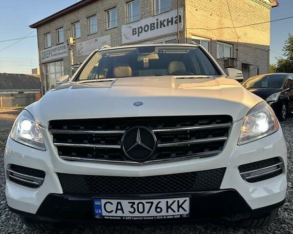 Белый Мерседес М-Класс, объемом двигателя 3 л и пробегом 255 тыс. км за 17700 $, фото 7 на Automoto.ua