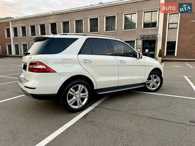 Білий Мерседес М-Клас, об'ємом двигуна 2.99 л та пробігом 257 тис. км за 21750 $, фото 3 на Automoto.ua