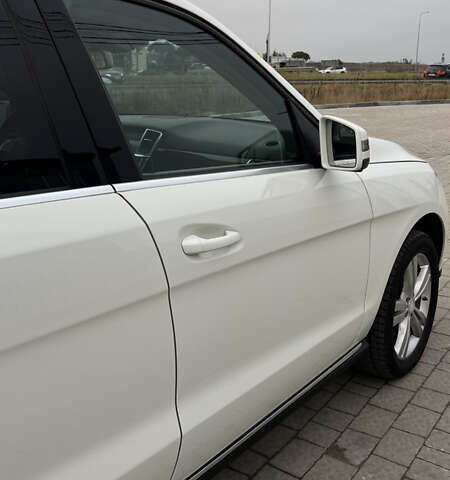 Білий Мерседес М-Клас, об'ємом двигуна 2.99 л та пробігом 194 тис. км за 22500 $, фото 14 на Automoto.ua