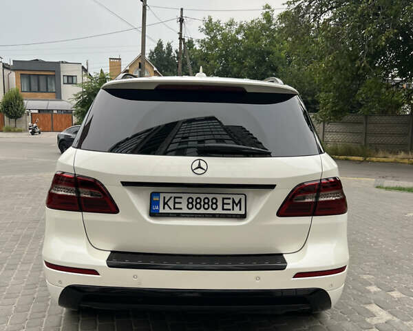 Білий Мерседес М-Клас, об'ємом двигуна 2.99 л та пробігом 195 тис. км за 22500 $, фото 14 на Automoto.ua