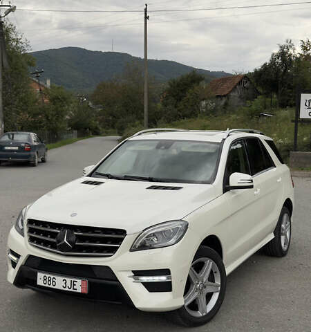 Белый Мерседес М-Класс, объемом двигателя 2.99 л и пробегом 281 тыс. км за 18550 $, фото 12 на Automoto.ua