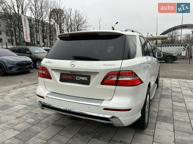 Білий Мерседес М-Клас, об'ємом двигуна 4.66 л та пробігом 160 тис. км за 17900 $, фото 10 на Automoto.ua