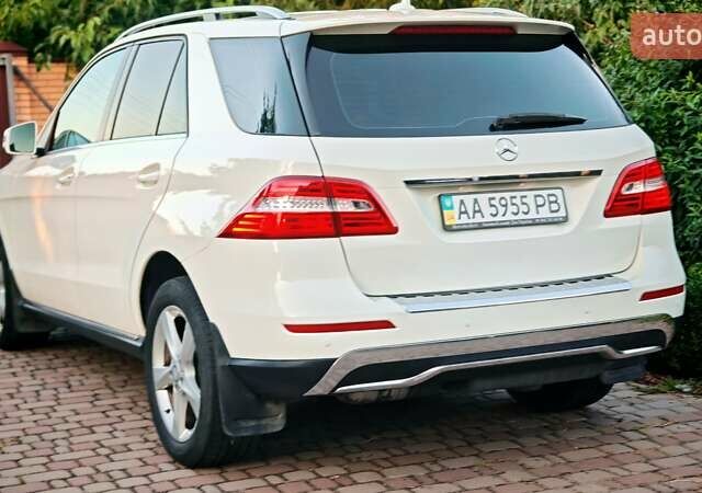 Мерседес М-Класс 2012 в Киеве на Automoto.ua Белый Мерседес М-Класс, объемом двигателя 2.14 л и пробегом 140 тыс. км за 24900 $, фото 6 на Automoto.ua