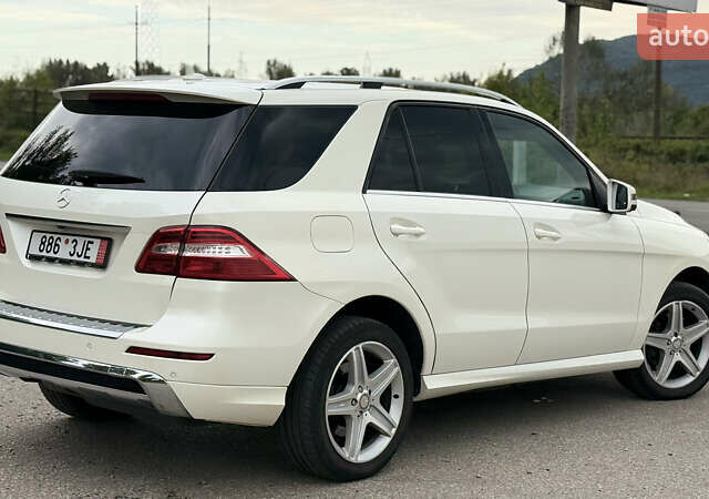 Белый Мерседес М-Класс, объемом двигателя 2.99 л и пробегом 281 тыс. км за 18550 $, фото 4 на Automoto.ua