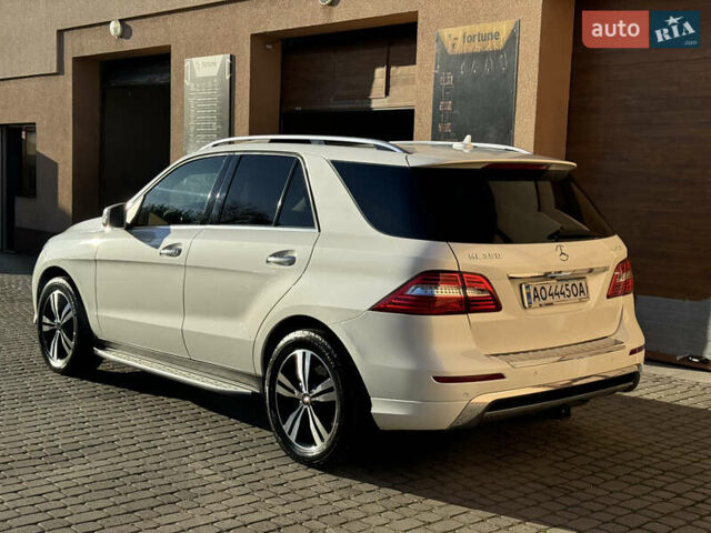 Білий Мерседес М-Клас, об'ємом двигуна 2.99 л та пробігом 261 тис. км за 20900 $, фото 13 на Automoto.ua