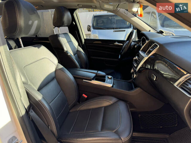 Білий Мерседес М-Клас, об'ємом двигуна 2.99 л та пробігом 261 тис. км за 20900 $, фото 28 на Automoto.ua