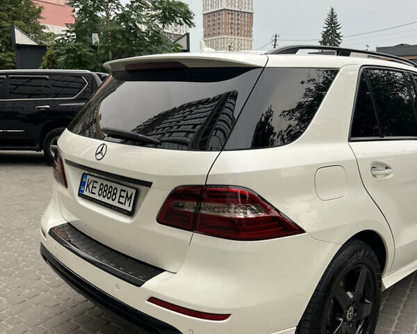 Білий Мерседес М-Клас, об'ємом двигуна 2.99 л та пробігом 195 тис. км за 22500 $, фото 10 на Automoto.ua