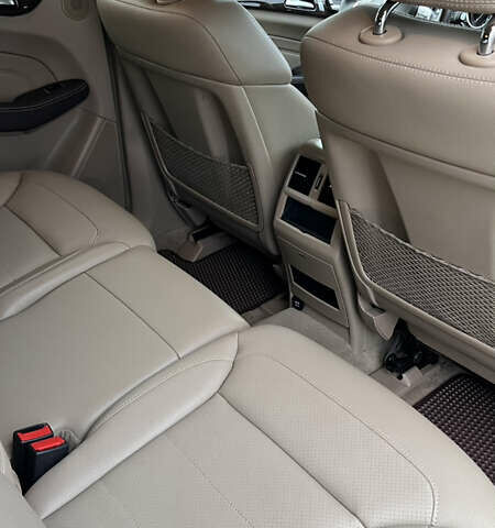 Білий Мерседес М-Клас, об'ємом двигуна 2.99 л та пробігом 194 тис. км за 22500 $, фото 17 на Automoto.ua