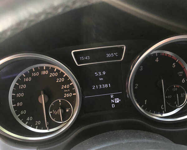 Білий Мерседес М-Клас, об'ємом двигуна 2.2 л та пробігом 235 тис. км за 19900 $, фото 16 на Automoto.ua