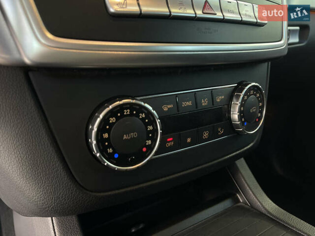 Белый Мерседес М-Класс, объемом двигателя 2.99 л и пробегом 156 тыс. км за 22900 $, фото 20 на Automoto.ua