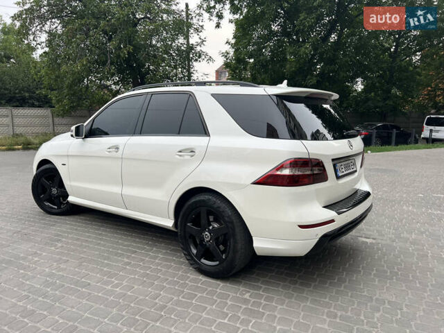Білий Мерседес М-Клас, об'ємом двигуна 2.99 л та пробігом 195 тис. км за 22500 $, фото 15 на Automoto.ua