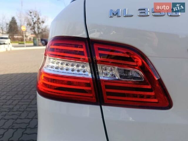 Белый Мерседес М-Класс, объемом двигателя 2.99 л и пробегом 198 тыс. км за 21800 $, фото 32 на Automoto.ua