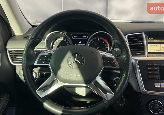 Белый Мерседес М-Класс, объемом двигателя 2.99 л и пробегом 156 тыс. км за 22900 $, фото 13 на Automoto.ua