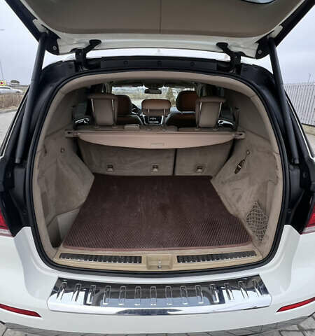 Білий Мерседес М-Клас, об'ємом двигуна 2.99 л та пробігом 194 тис. км за 22500 $, фото 38 на Automoto.ua