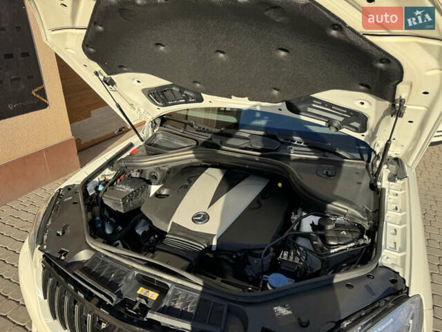 Білий Мерседес М-Клас, об'ємом двигуна 2.99 л та пробігом 261 тис. км за 20900 $, фото 46 на Automoto.ua