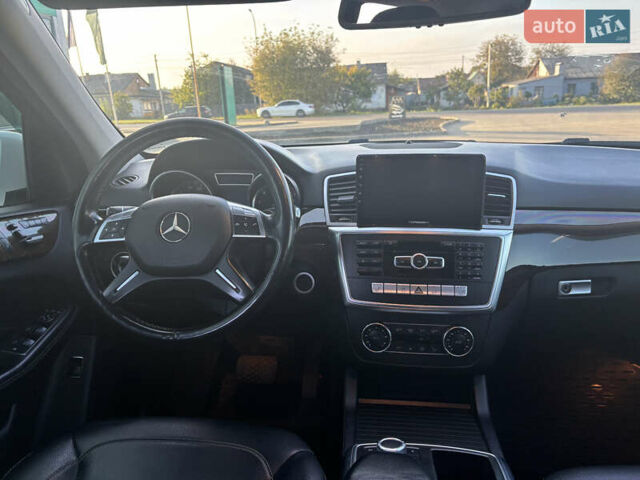 Мерседес М-Класс 2012 в Нововолынск на Automoto.ua Белый Мерседес М-Класс, объемом двигателя 3.5 л и пробегом 195 тыс. км за 20000 $, фото 16 на Automoto.ua