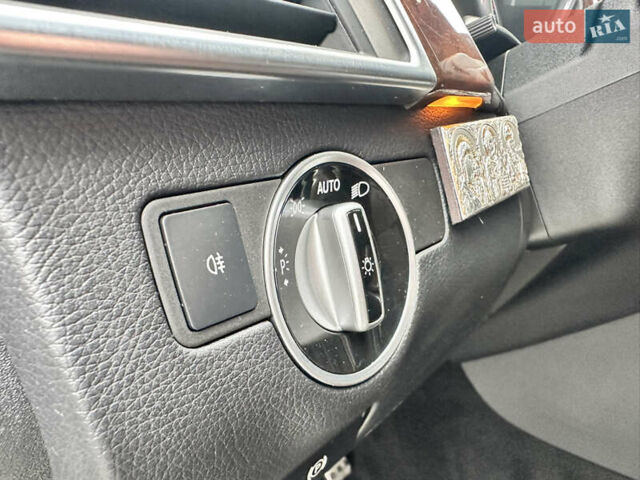 Белый Мерседес М-Класс, объемом двигателя 2.99 л и пробегом 158 тыс. км за 28000 $, фото 28 на Automoto.ua