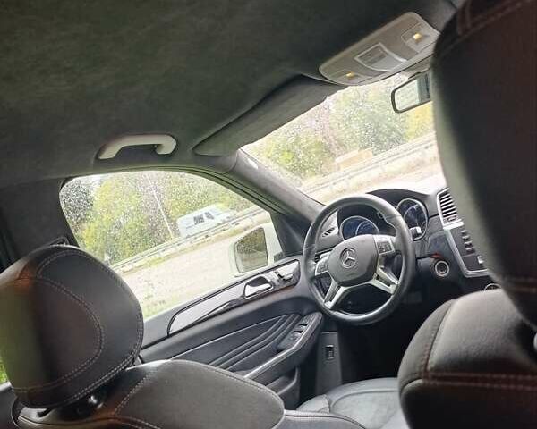 Мерседес М-Класс 2012 в Коростышеве на Automoto.ua Белый Мерседес М-Класс, объемом двигателя 3 л и пробегом 292 тыс. км за 18700 $, фото 4 на Automoto.ua
