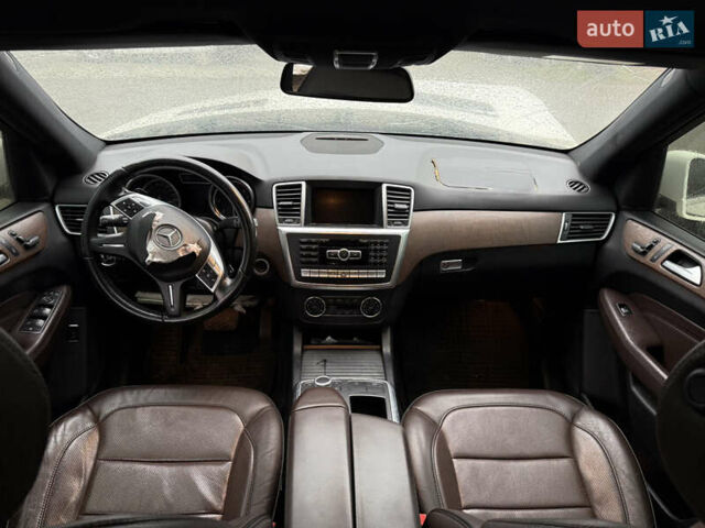 Белый Мерседес М-Класс, объемом двигателя 2.14 л и пробегом 146 тыс. км за 11200 $, фото 15 на Automoto.ua